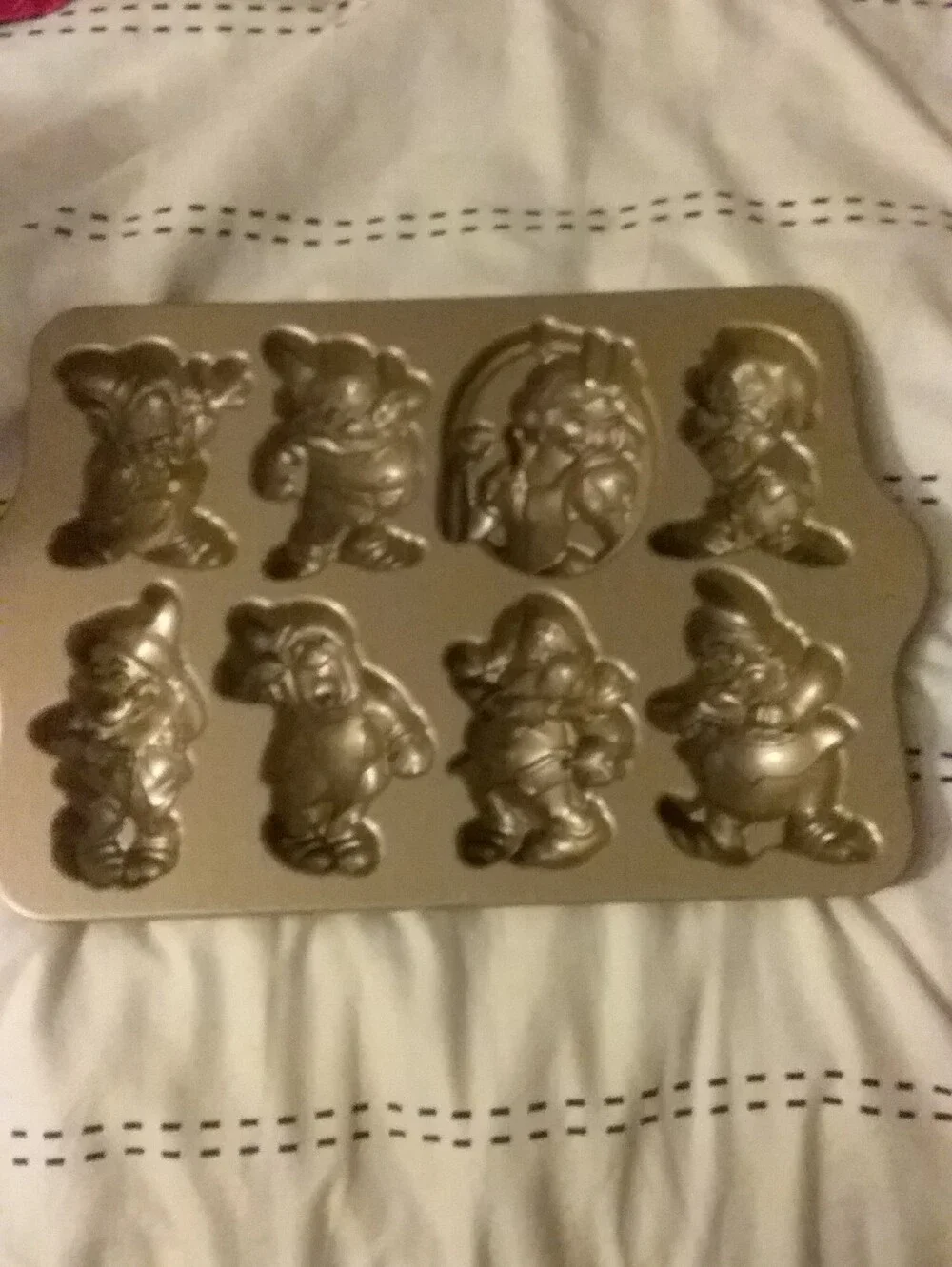 Nordic Ware Snow White Seven Dwarfs Cakelet Cupcake Cake Muffin Pan Excellent